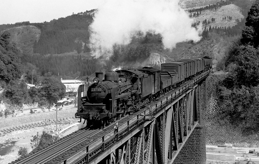 C57 Nippou Line 1969-1973 Bild 04